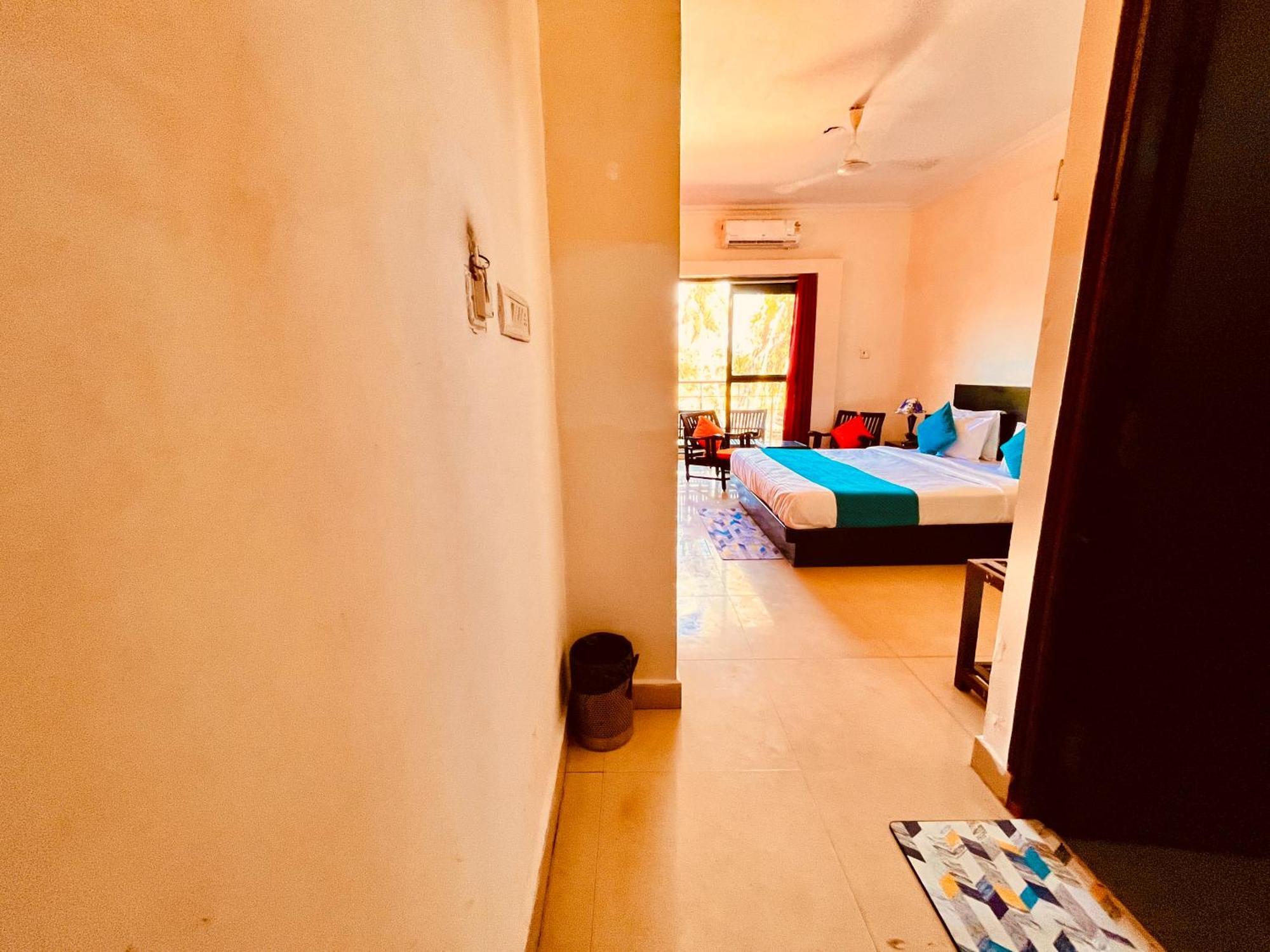 Summer Beach Resort, Goa - #Near Baga Beach #Swimming Pool #Garden #Bar #Lift #Premium Rooms #Property Of The Year #70565-84665 Calangute Exterior photo