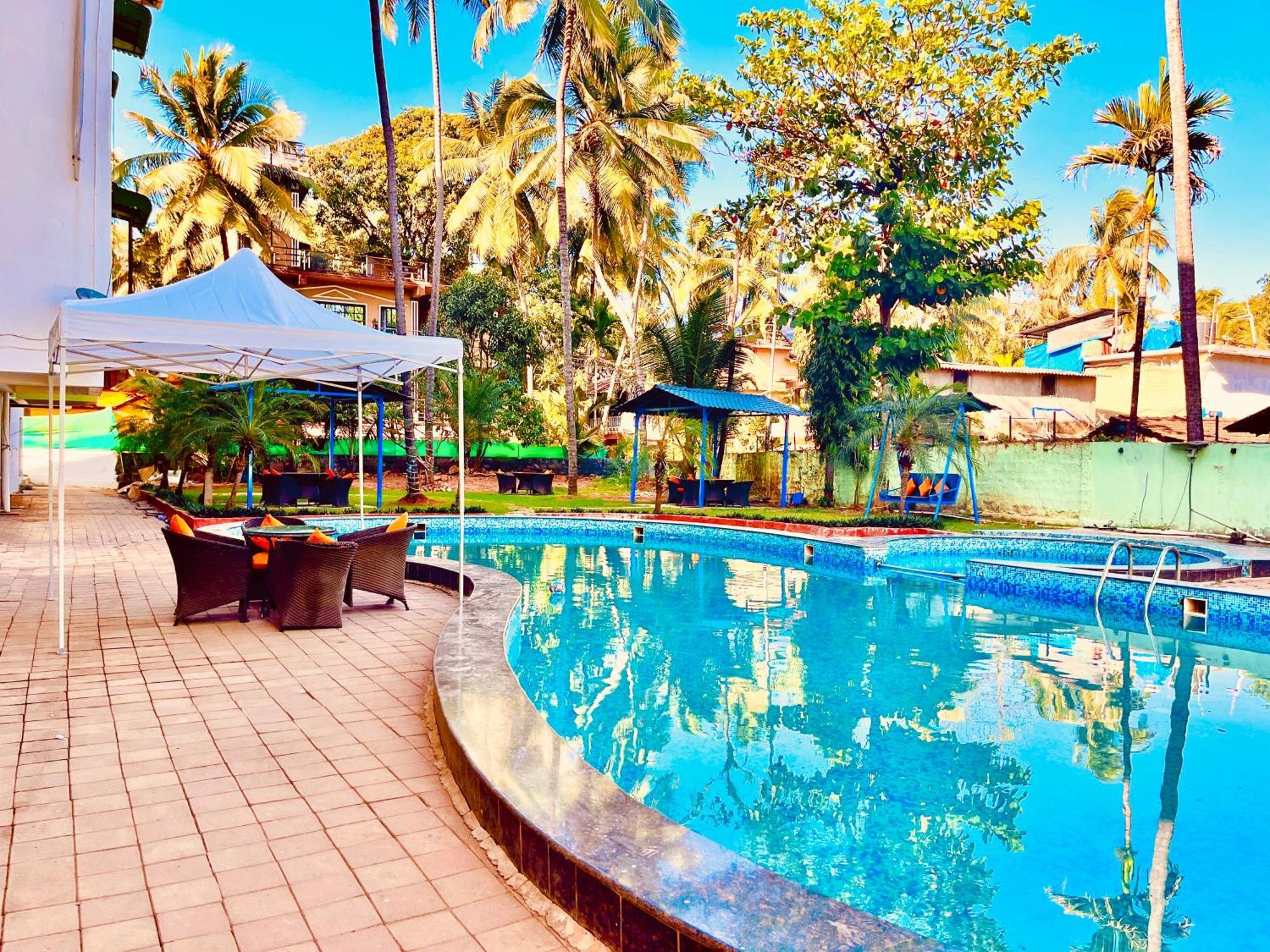 Summer Beach Resort, Goa - #Near Baga Beach #Swimming Pool #Garden #Bar #Lift #Premium Rooms #Property Of The Year #70565-84665 Calangute Exterior photo