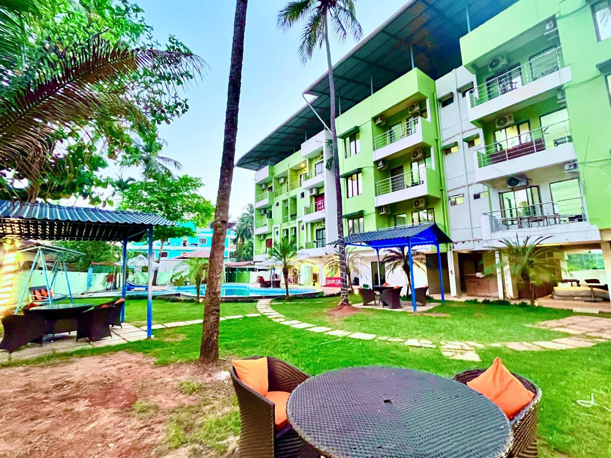 Summer Beach Resort, Goa - #Near Baga Beach #Swimming Pool #Garden #Bar #Lift #Premium Rooms #Property Of The Year #70565-84665 Calangute Exterior photo