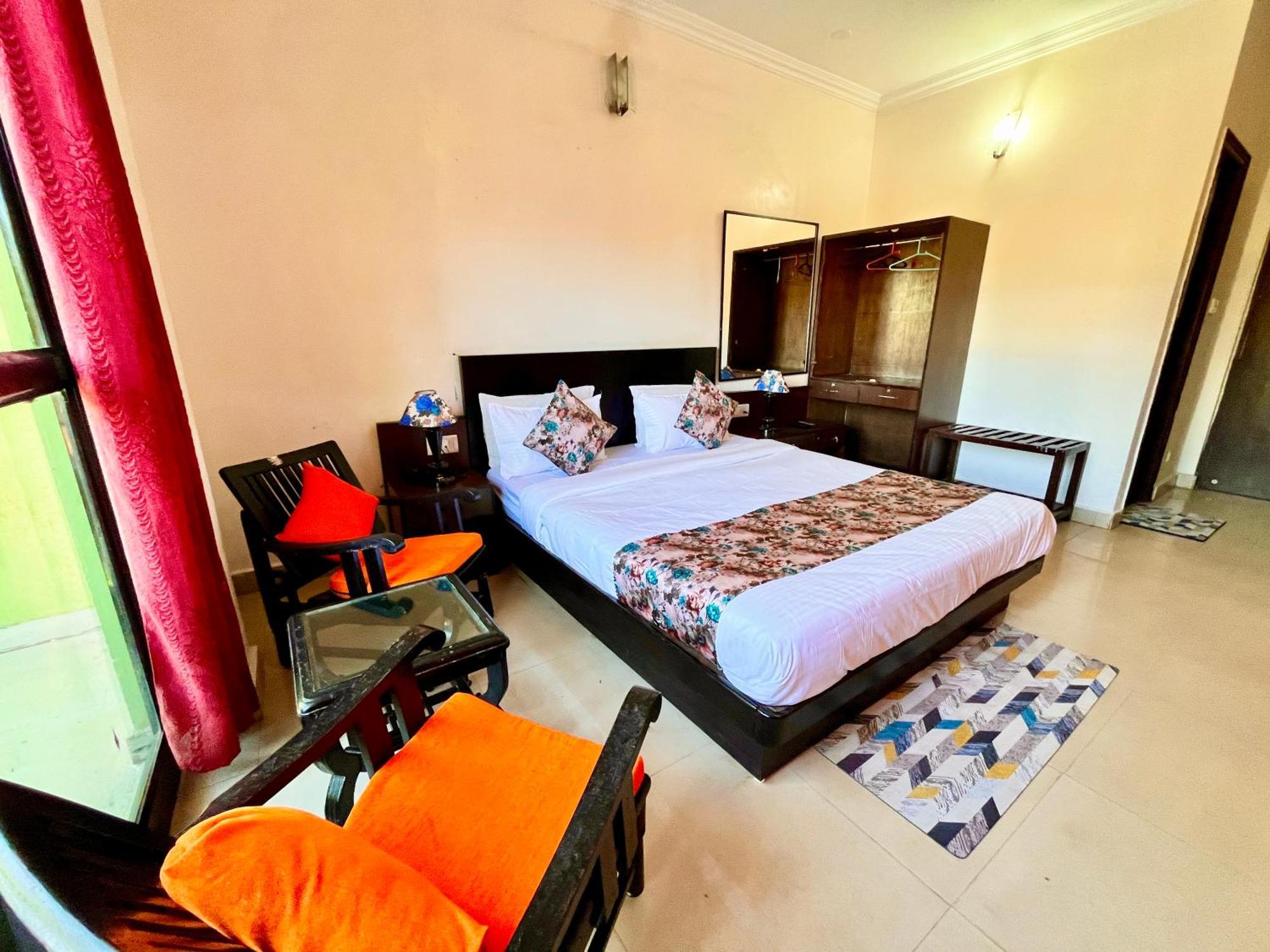 Summer Beach Resort, Goa - #Near Baga Beach #Swimming Pool #Garden #Bar #Lift #Premium Rooms #Property Of The Year #70565-84665 Calangute Exterior photo