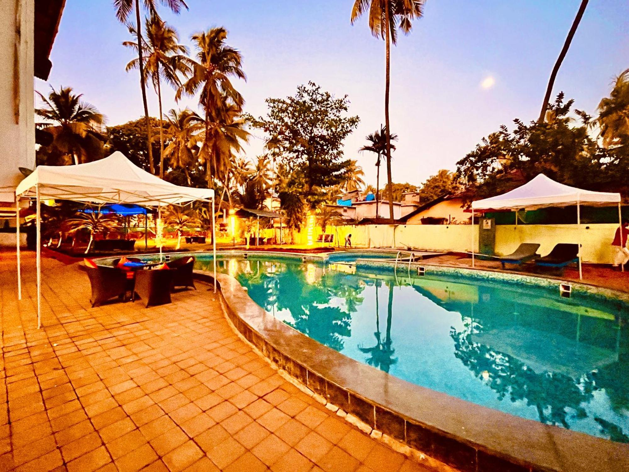 Summer Beach Resort, Goa - #Near Baga Beach #Swimming Pool #Garden #Bar #Lift #Premium Rooms #Property Of The Year #70565-84665 Calangute Exterior photo
