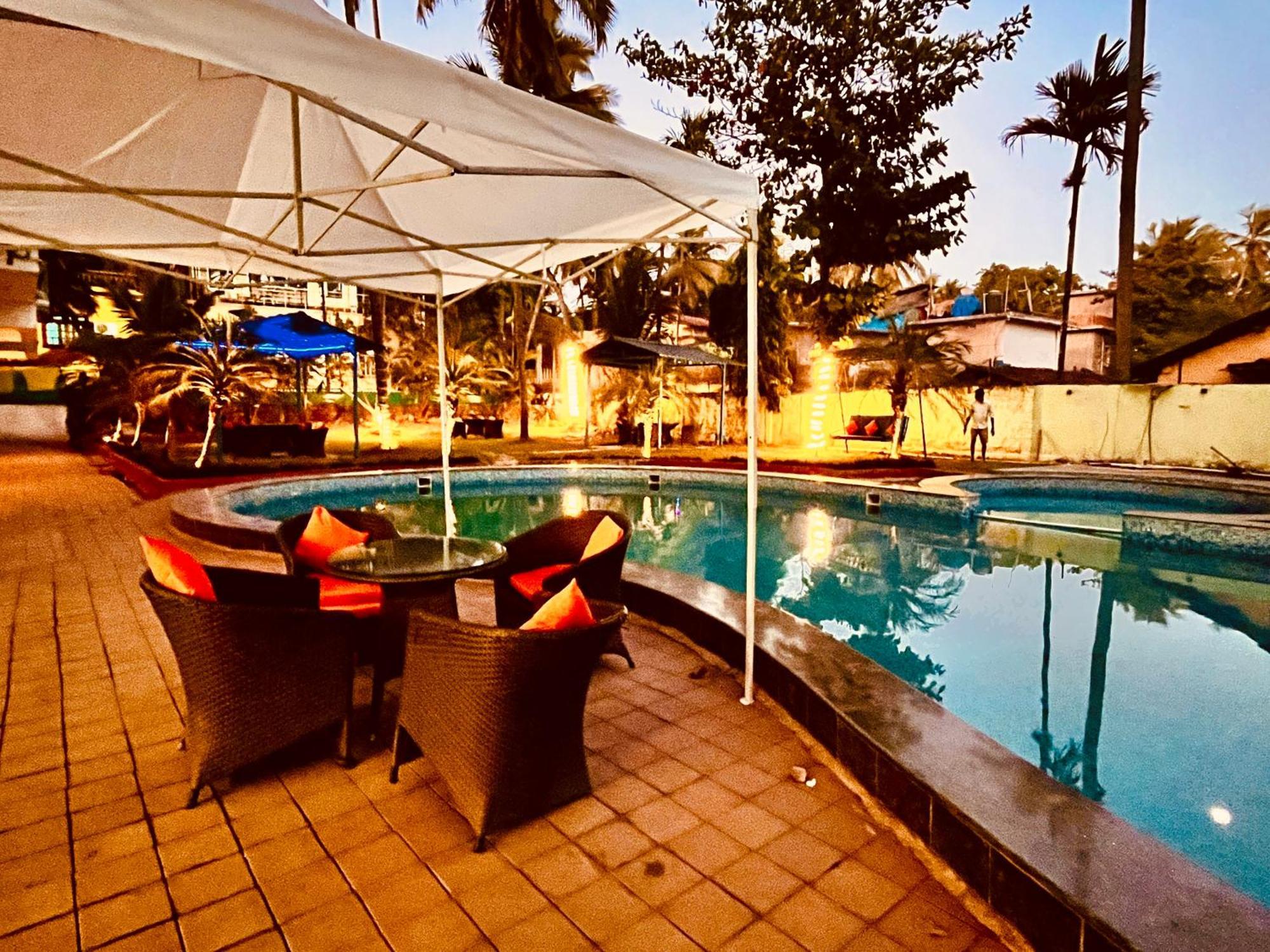 Summer Beach Resort, Goa - #Near Baga Beach #Swimming Pool #Garden #Bar #Lift #Premium Rooms #Property Of The Year #70565-84665 Calangute Exterior photo