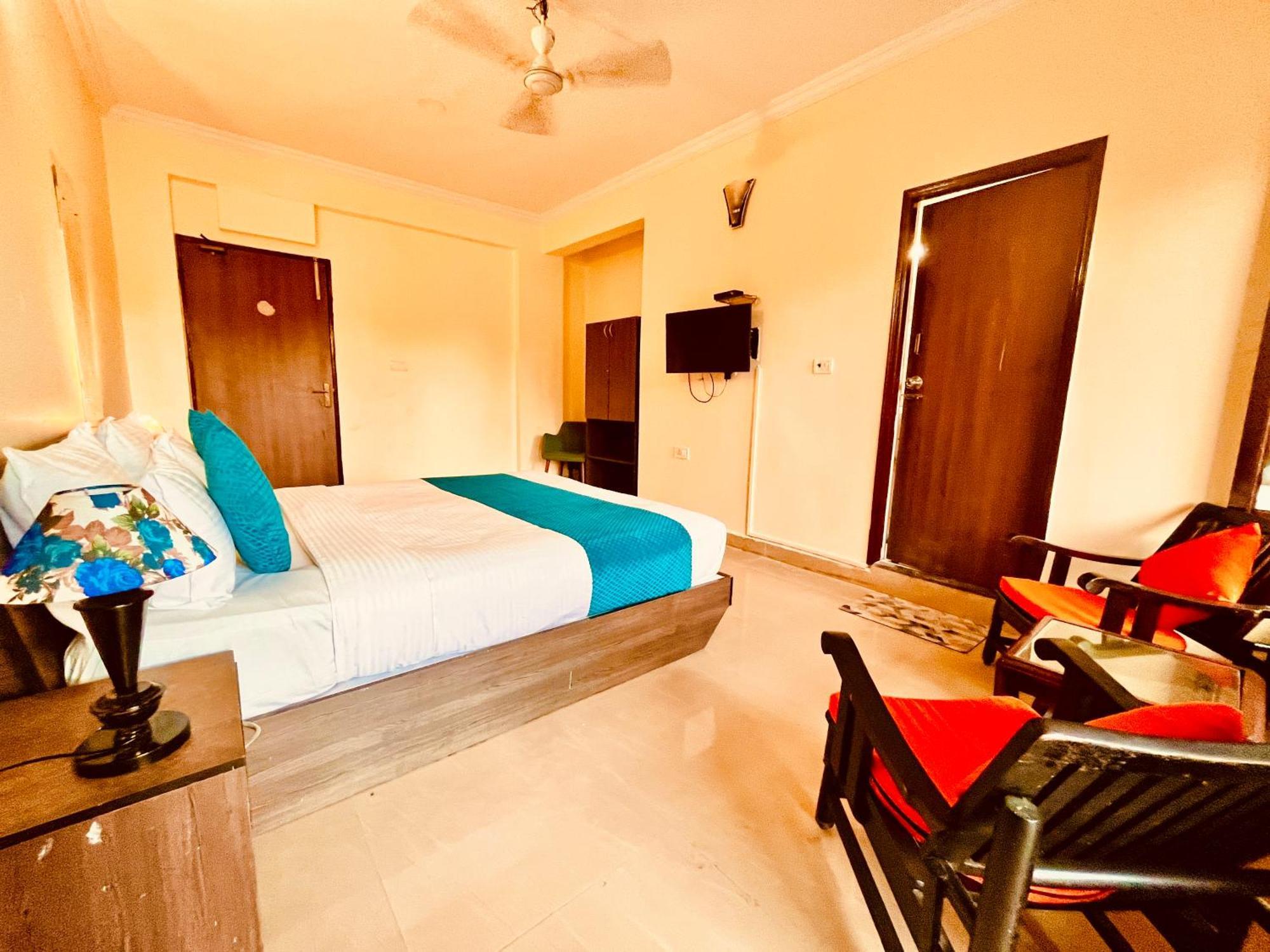 Summer Beach Resort, Goa - #Near Baga Beach #Swimming Pool #Garden #Bar #Lift #Premium Rooms #Property Of The Year #70565-84665 Calangute Exterior photo